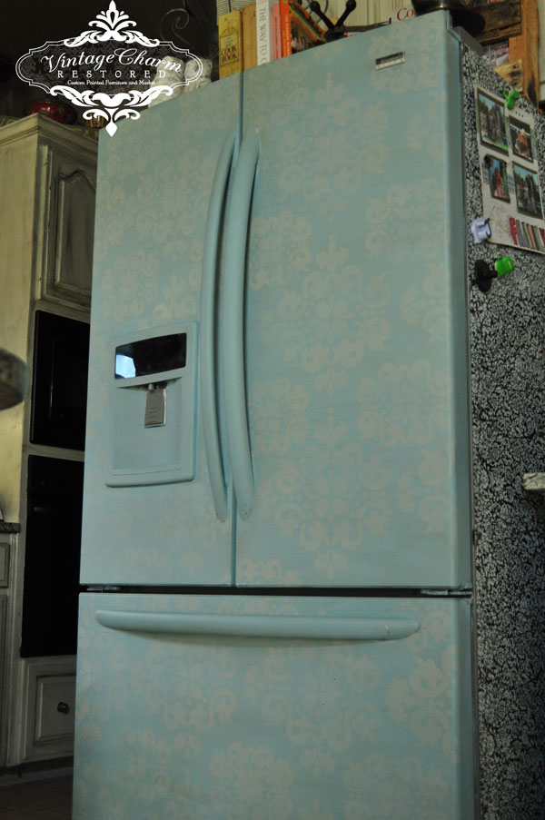 painted-fridge-by-vintage-c