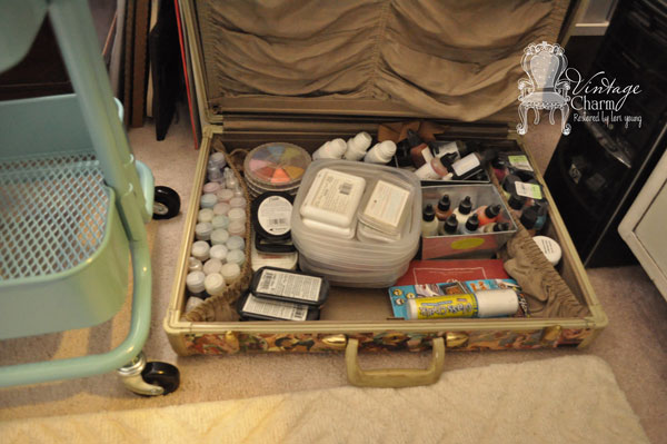 old-suitcase-for-glitter-an