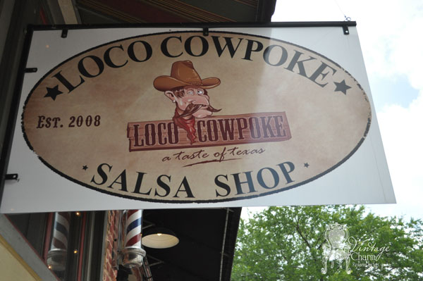 loco-cowpoke-sign