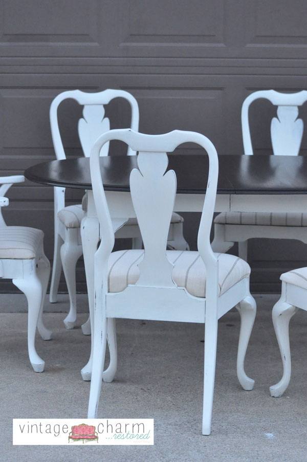 navajo-white-chairs