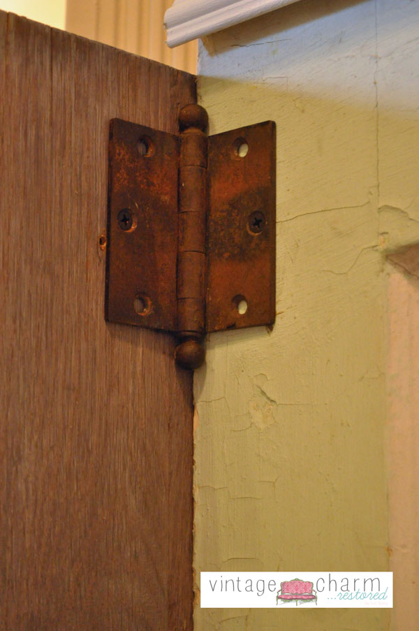 original-hinge-to-old-doors