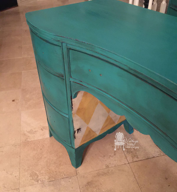 chalk painted furniture